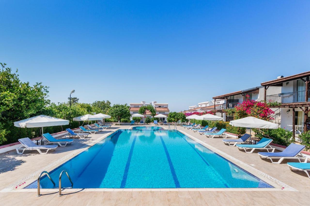 Citrus Tree Gardens Hotel Karavas  Exterior photo