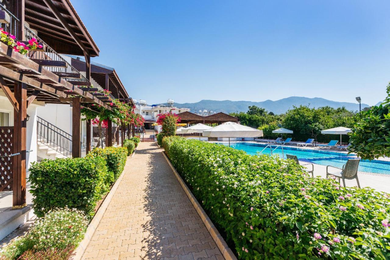 Citrus Tree Gardens Hotel Karavas  Exterior photo
