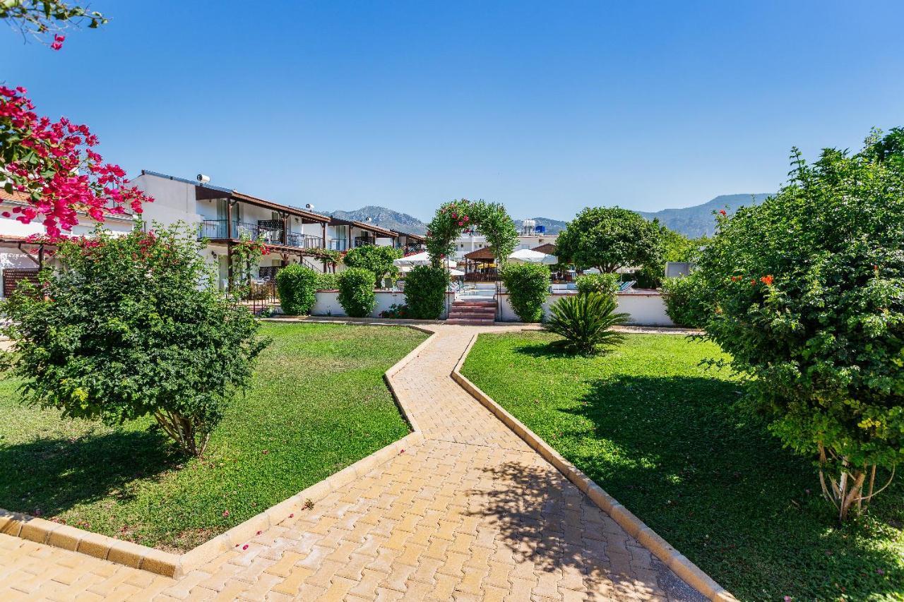 Citrus Tree Gardens Hotel Karavas  Exterior photo