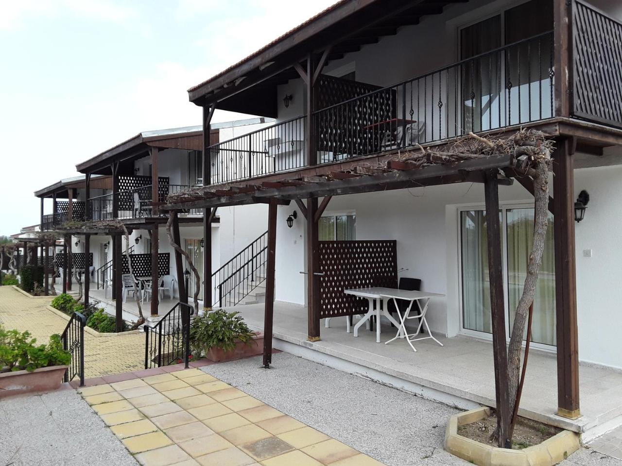 Citrus Tree Gardens Hotel Karavas  Exterior photo
